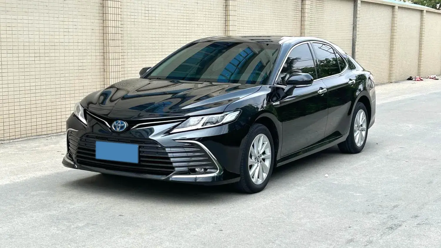 2021 Toyota Camry 2.5L 178HP L4 E-CVT Hybrid