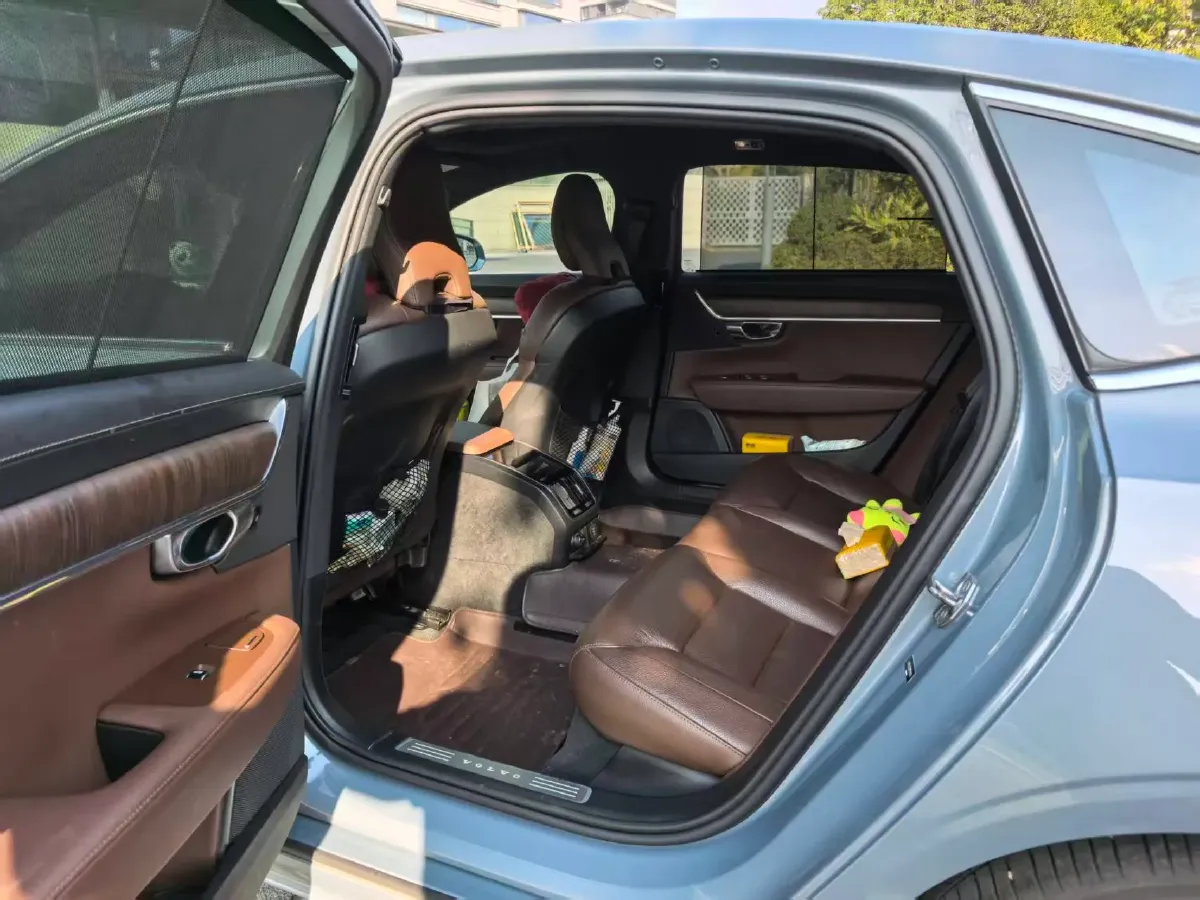 2021 Volvo S90 2.0T 250HP L4 8AT,autocango,china used car exporter,china ev exporter,chinese used car exporter,chinese used ev exporter