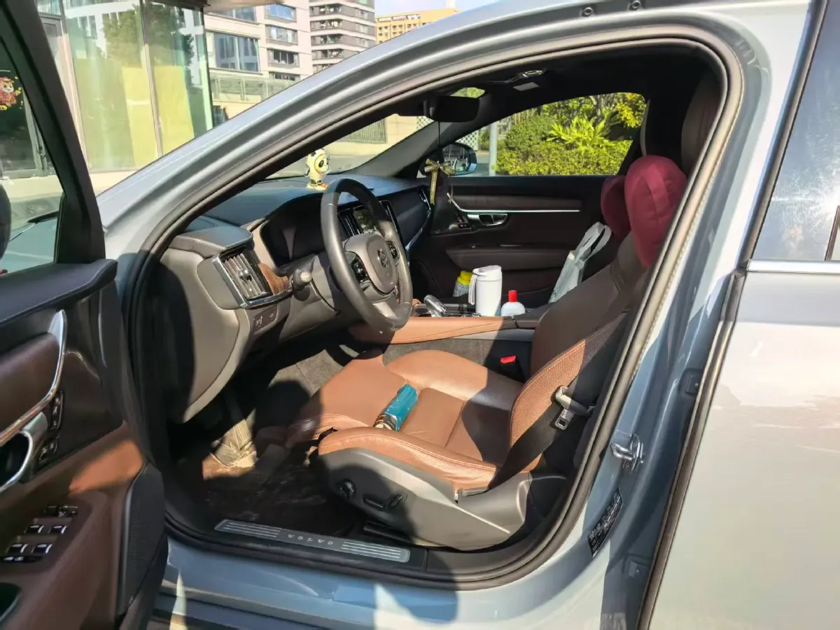 2021 Volvo S90 2.0T 250HP L4 8AT,autocango,china used car exporter,china ev exporter,chinese used car exporter,chinese used ev exporter