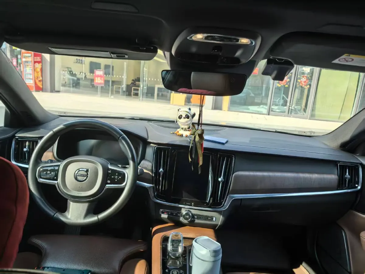 2021 Volvo S90 2.0T 250HP L4 8AT,autocango,china used car exporter,china ev exporter,chinese used car exporter,chinese used ev exporter