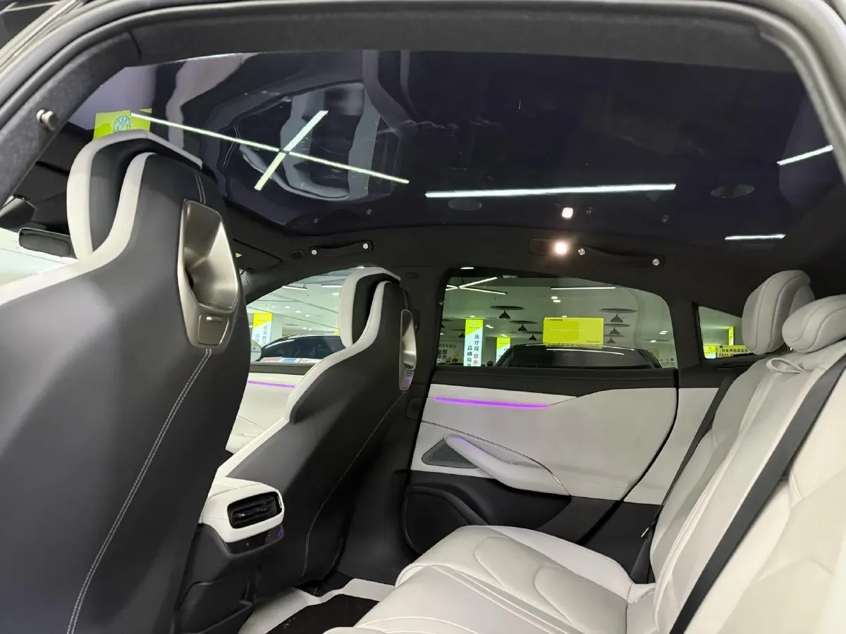 2024 MI SU7 BEV 73.6KWH,autocango,china used car exporter,china ev exporter,chinese used car exporter,chinese used ev exporter