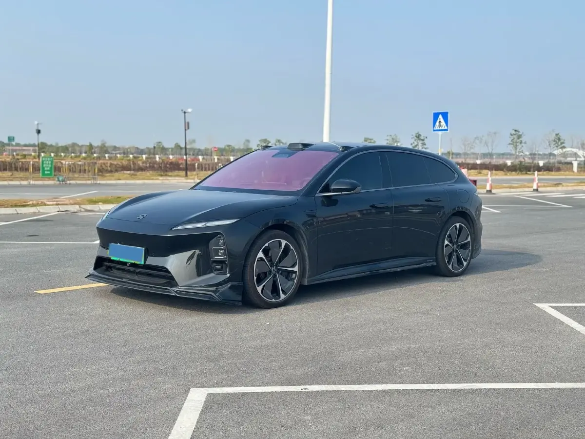 2025 NIO ET5T BEV