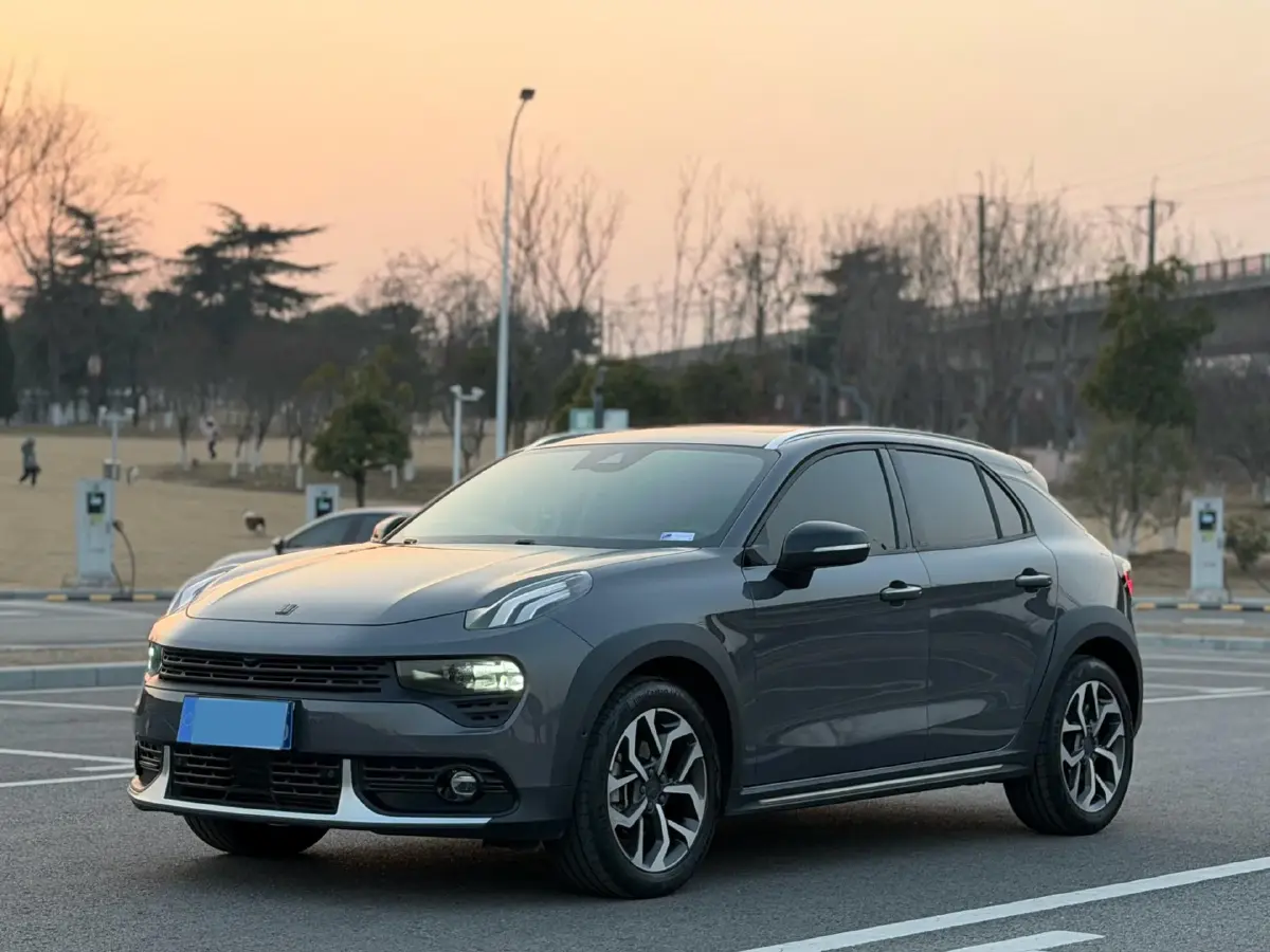 2019 LYNK&CO 02 2.0T 190HP L4 6AT
