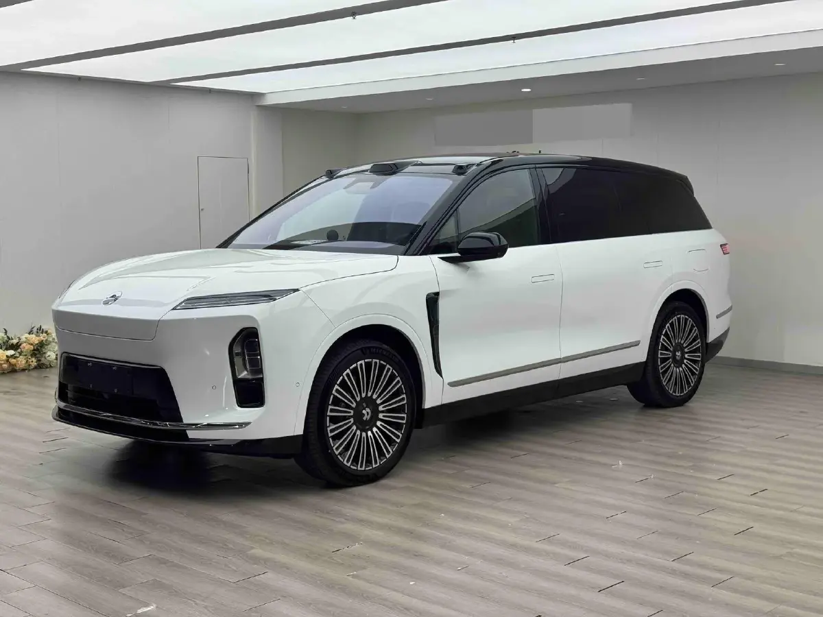 2026 NIO ES8 BEV