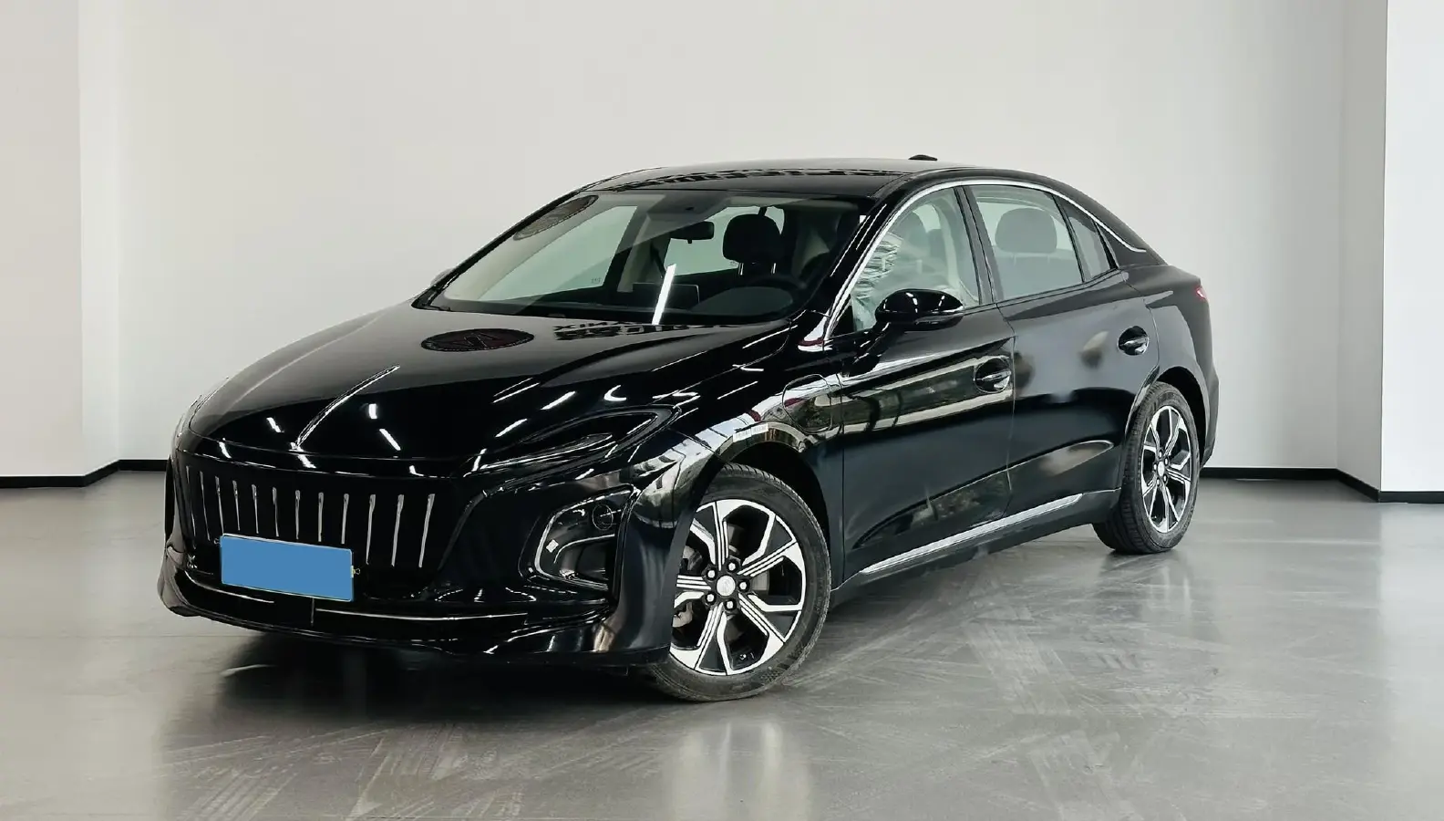 2023 HongQi E-QM5 BEV 54KWH