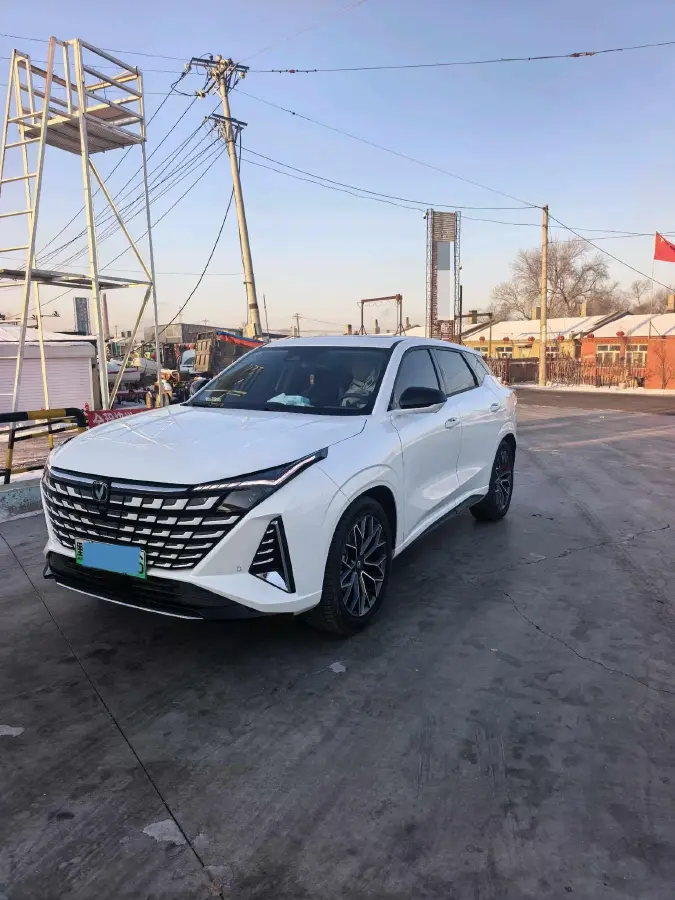 2024 ChangAn UNI-Z 1.5L 98HP L4 E-CVT PHEV 18.4KWH