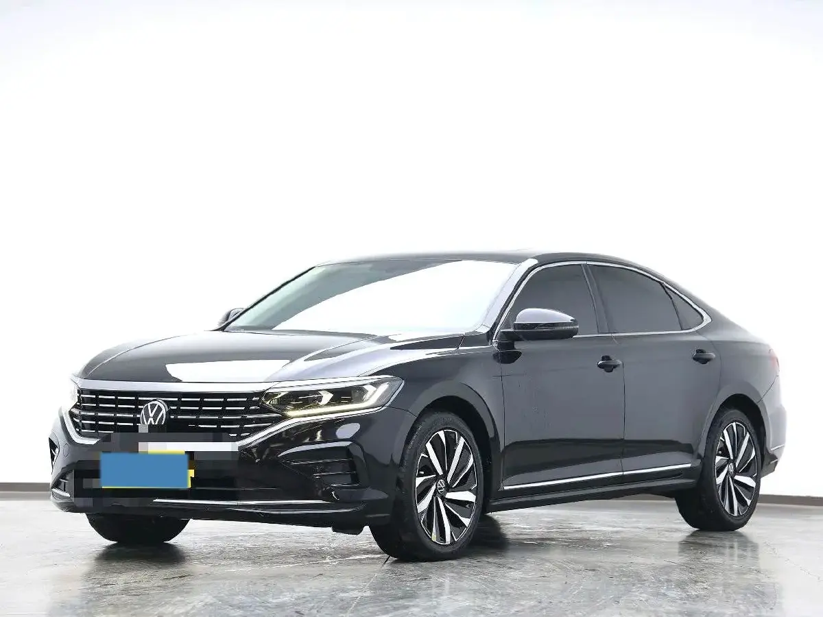 2023 Volkswagen Passat 2.0T 186HP L4 7DCT