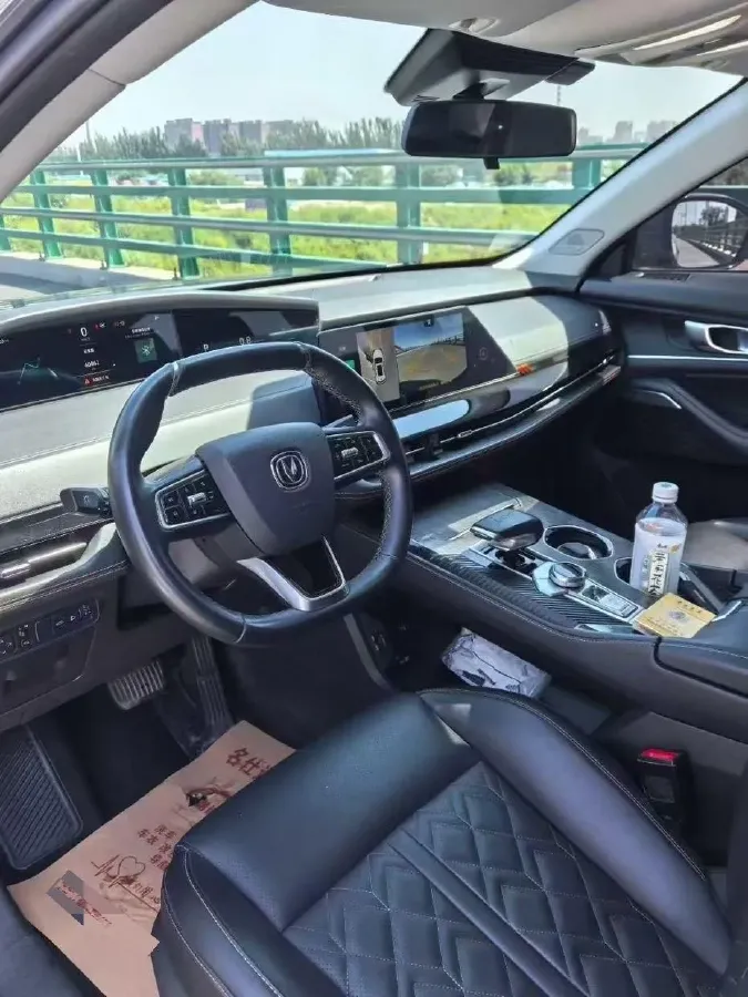 2021 ChangAn UNI-K 2.0T 233HP L4 8AT,autocango,china used car exporter,china ev exporter,chinese used car exporter,chinese used ev exporter