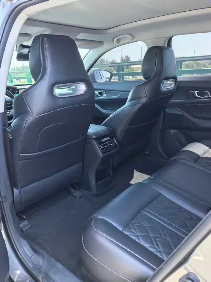 2021 ChangAn UNI-K 2.0T 233HP L4 8AT,autocango,china used car exporter,china ev exporter,chinese used car exporter,chinese used ev exporter