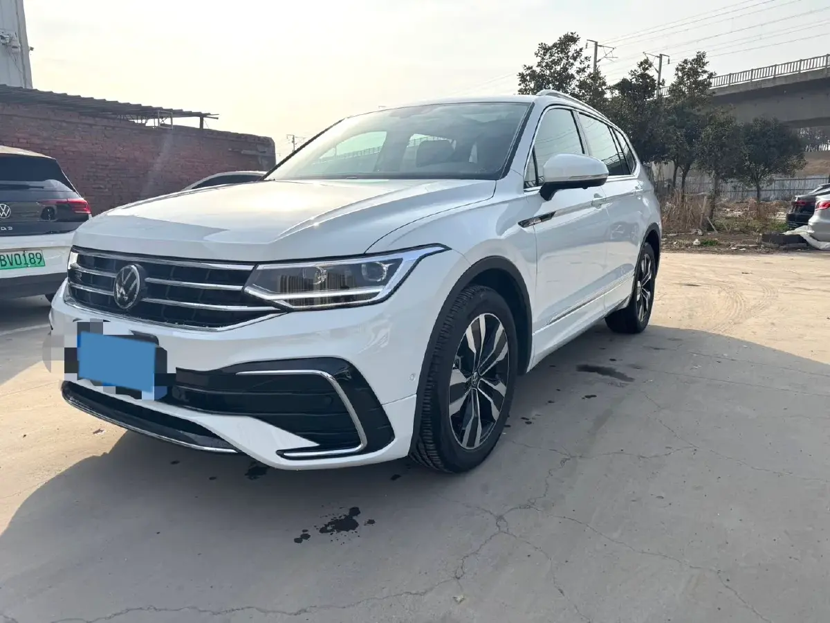 2024 Volkswagen Tiguan L 2.0T 186HP L4 7DCT
