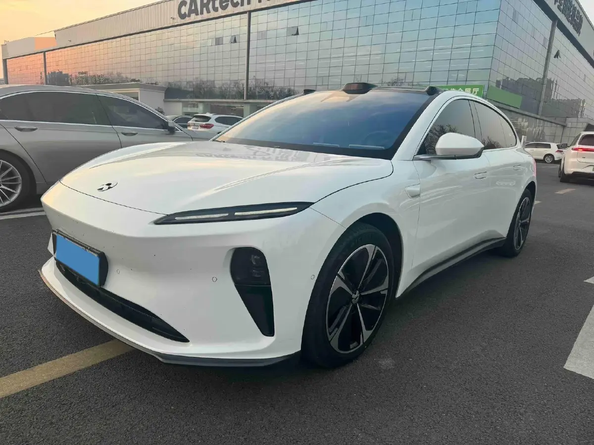 2023 NIO ET5T BEV 75KWH