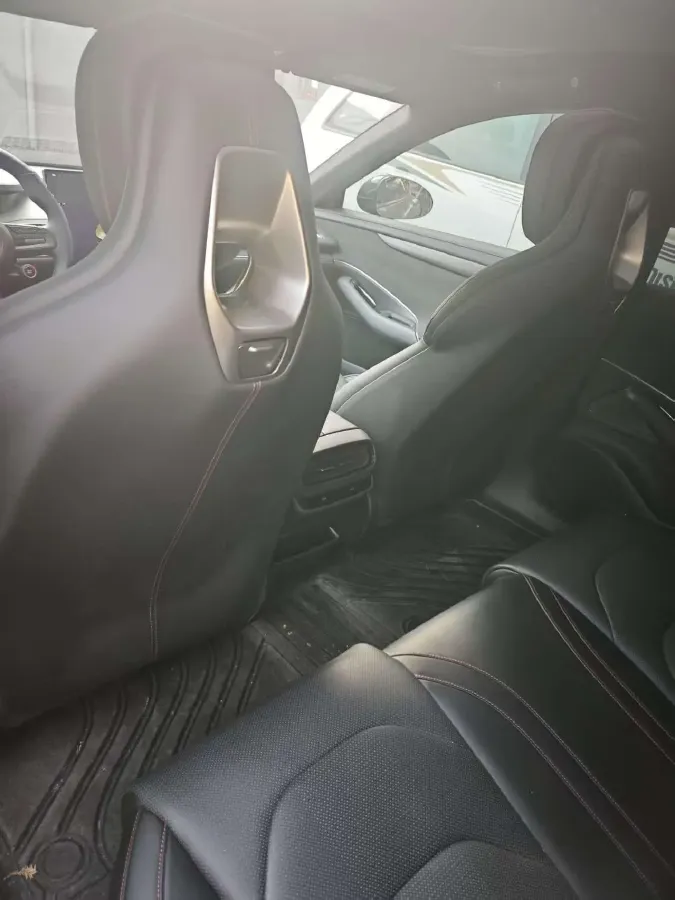 2024 MI SU7 BEV 101KWH,autocango,china used car exporter,china ev exporter,chinese used car exporter,chinese used ev exporter