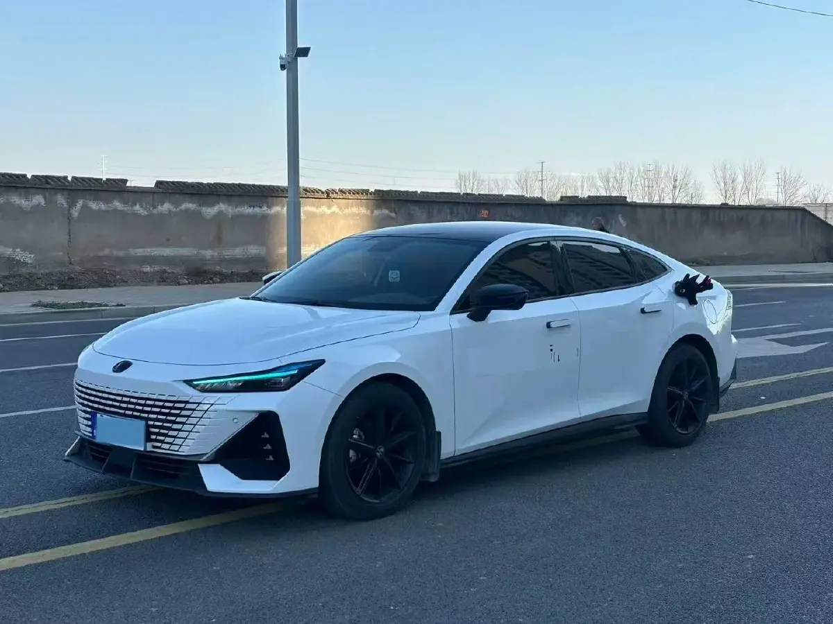 2022 ChangAn UNI-V 1.5T 188HP L4 7DCT