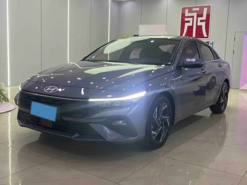 2023 Hyundai Elantra 1.5L 115HP L4 CVT