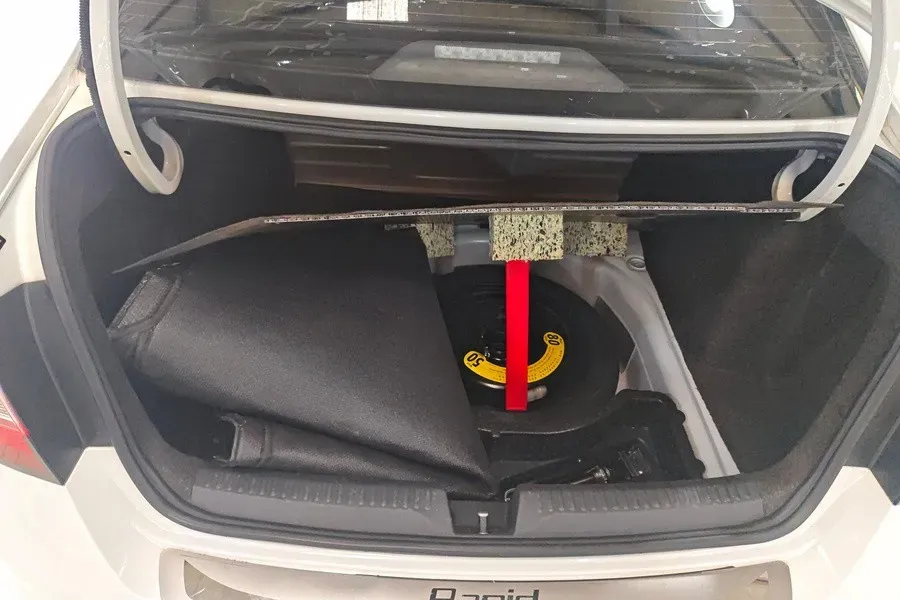 2019 SWM G01 1.5T 156HP L4 6AT,autocango,china used car exporter,china ev exporter,chinese used car exporter,chinese used ev exporter