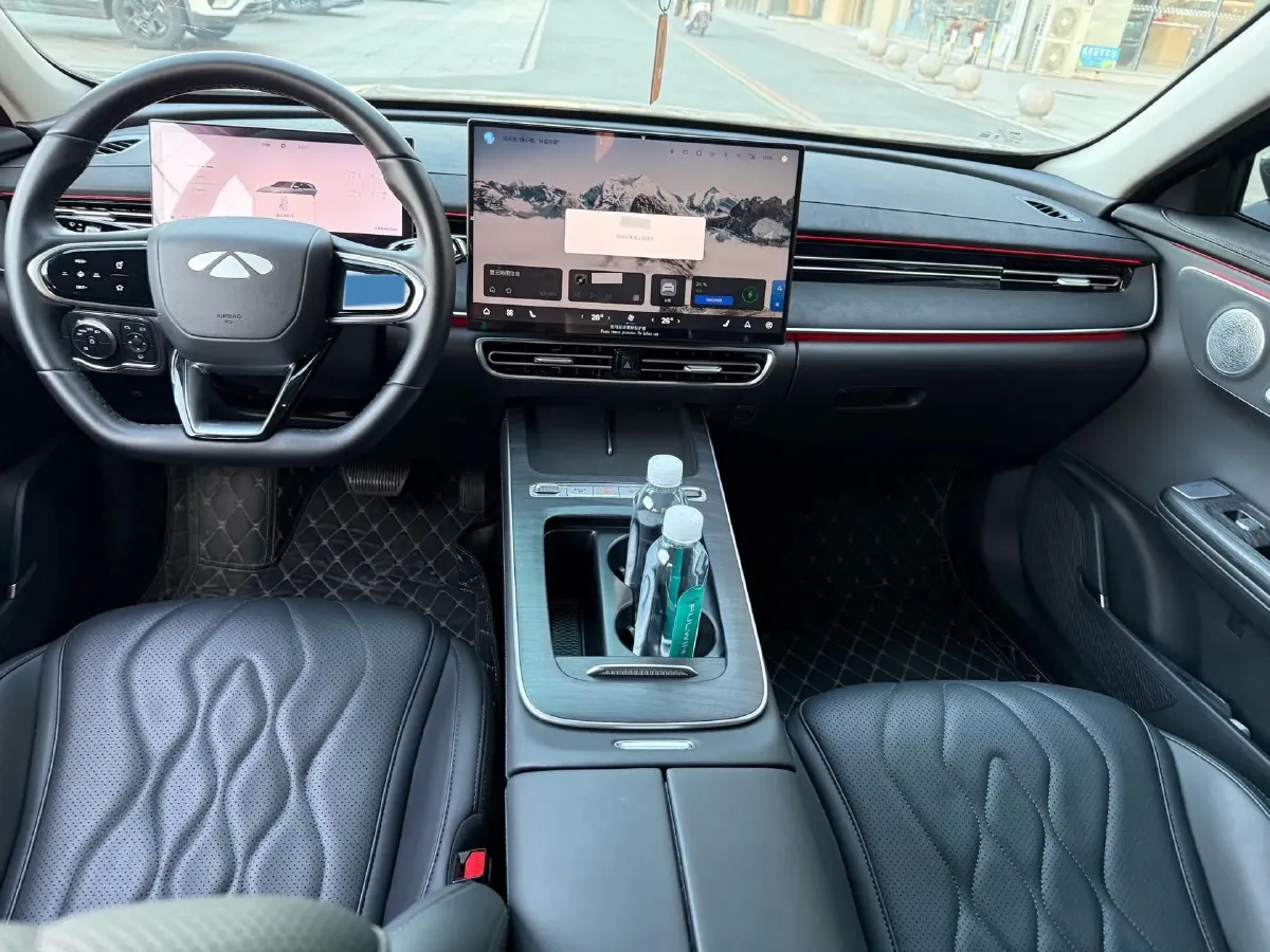 2025 Fulwin FulwinA8L 1.5T 156HP L4 1DHT PHEV 18.67KWH,autocango,china used car exporter,china ev exporter,chinese used car exporter,chinese used ev exporter