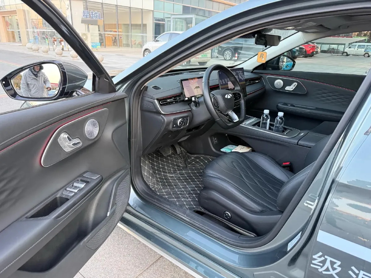 2025 Fulwin FulwinA8L 1.5T 156HP L4 1DHT PHEV 18.67KWH,autocango,china used car exporter,china ev exporter,chinese used car exporter,chinese used ev exporter