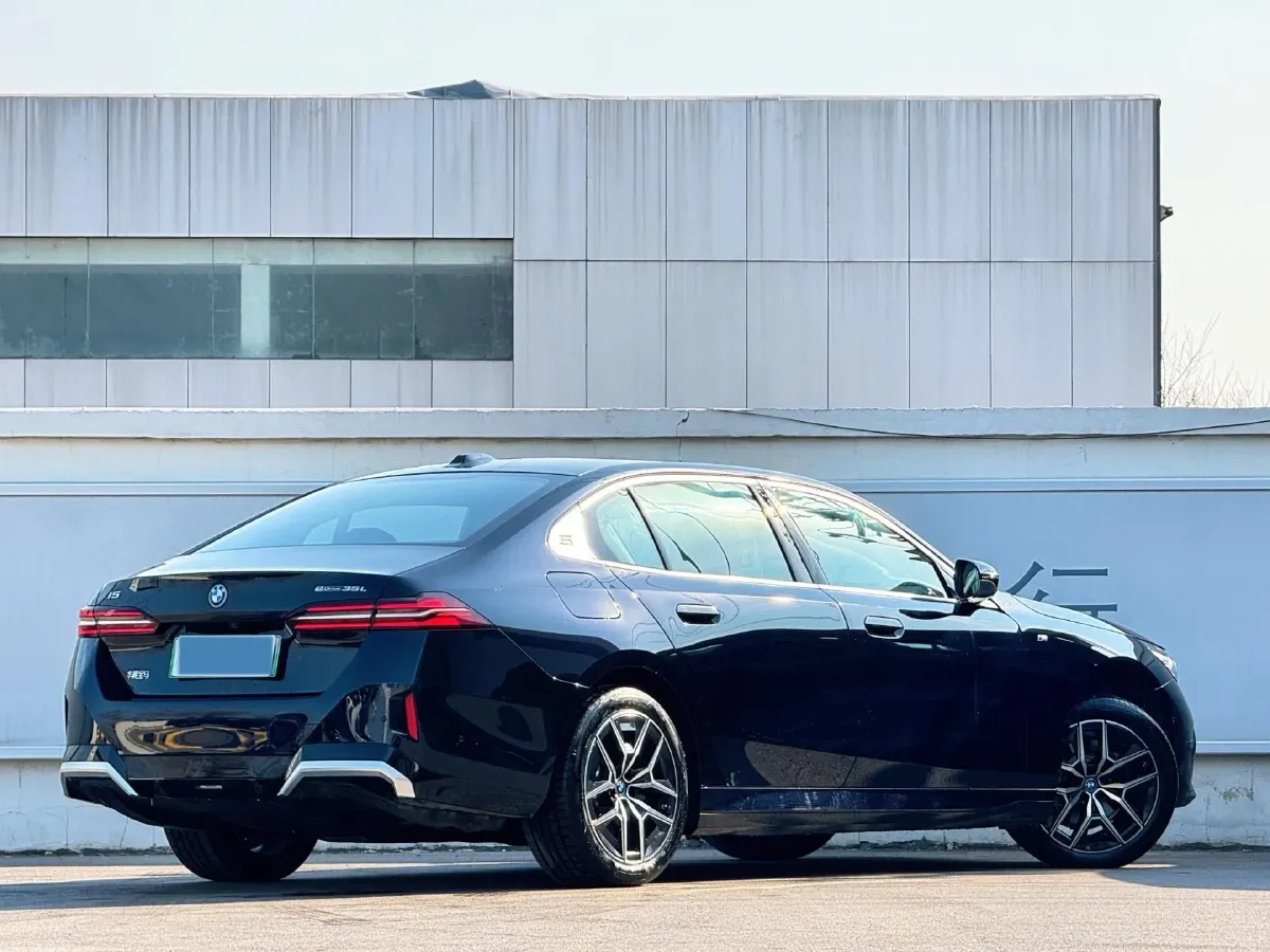 2024 BMW i5 BEV 79.05KWH,autocango,china used car exporter,china ev exporter,chinese used car exporter,chinese used ev exporter