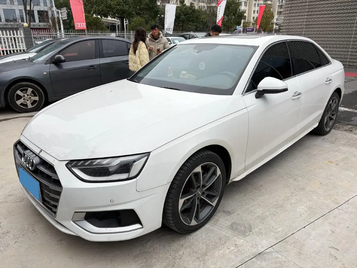 2020 Audi A4L 2.0T 190HP L4 7DCT