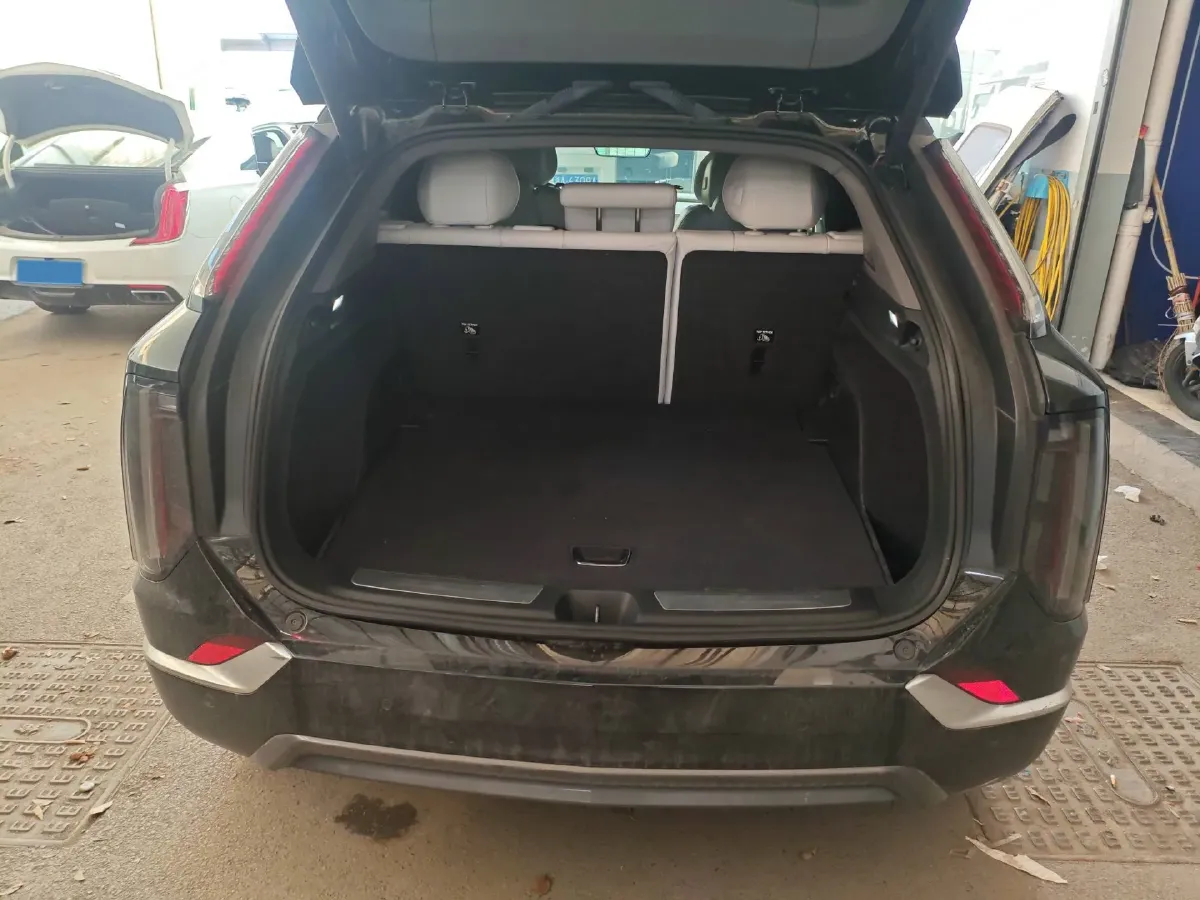 2024 Cadillac OPTIQ BEV 68.4KWH,autocango,china used car exporter,china ev exporter,chinese used car exporter,chinese used ev exporter