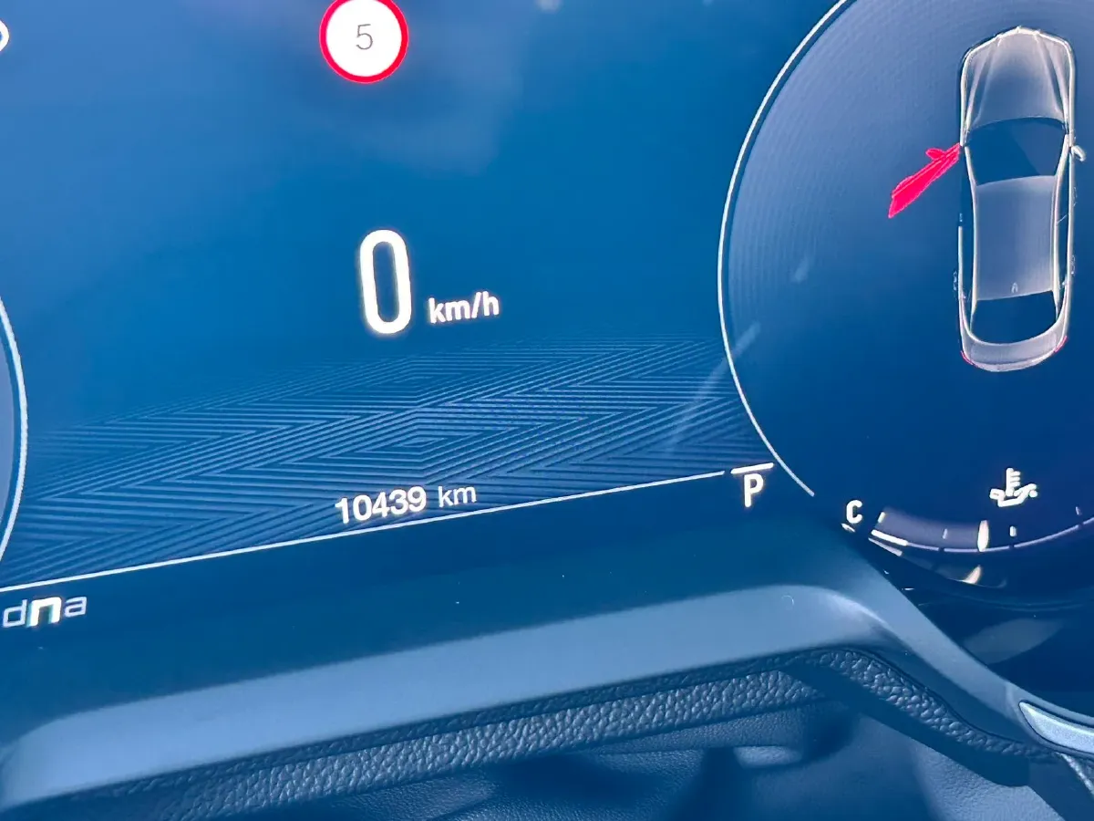 2024 Alfa Romeo Giulia 2.0T 280HP L4 8AT,autocango,china used car exporter,china ev exporter,chinese used car exporter,chinese used ev exporter