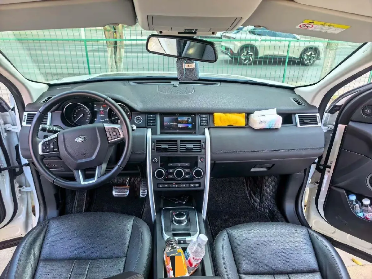 2018 Land Rover Discovery Sport 2.0T 241HP L4 9AT,autocango,china used car exporter,china ev exporter,chinese used car exporter,chinese used ev exporter