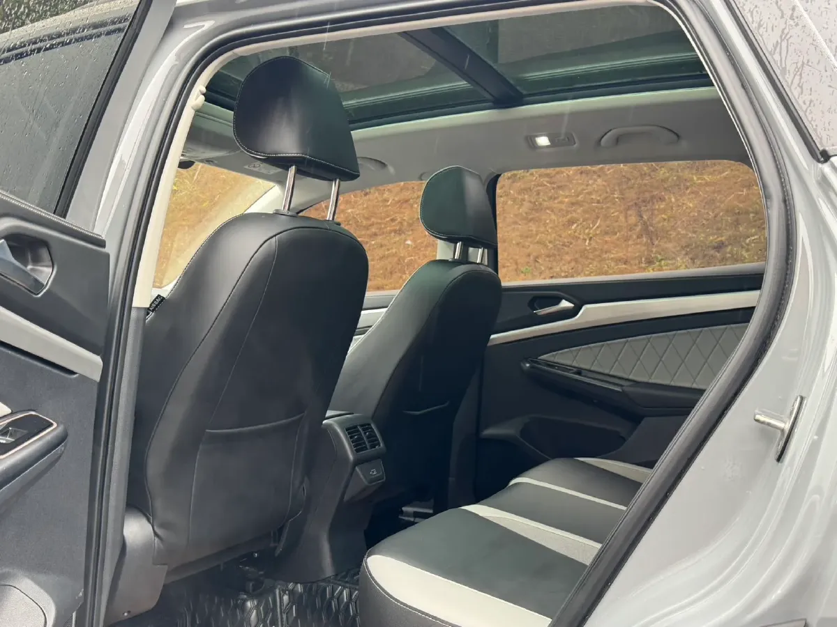 2023 Jetta VS7 1.4T 150HP L4 6AT,autocango,china used car exporter,china ev exporter,chinese used car exporter,chinese used ev exporter