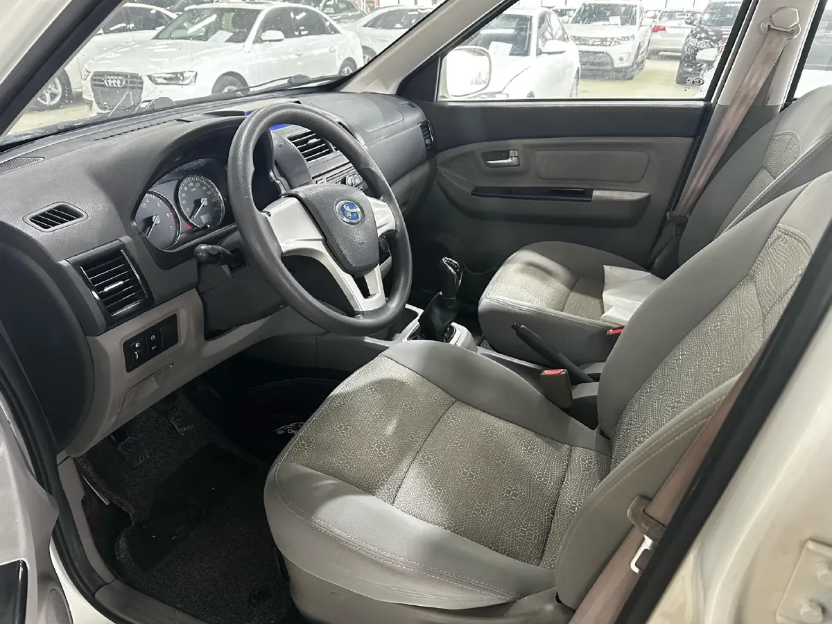 2015 BAIC ChangHe M50S 1.4L 99HP L4 5MT,autocango,china used car exporter,china ev exporter,chinese used car exporter,chinese used ev exporter