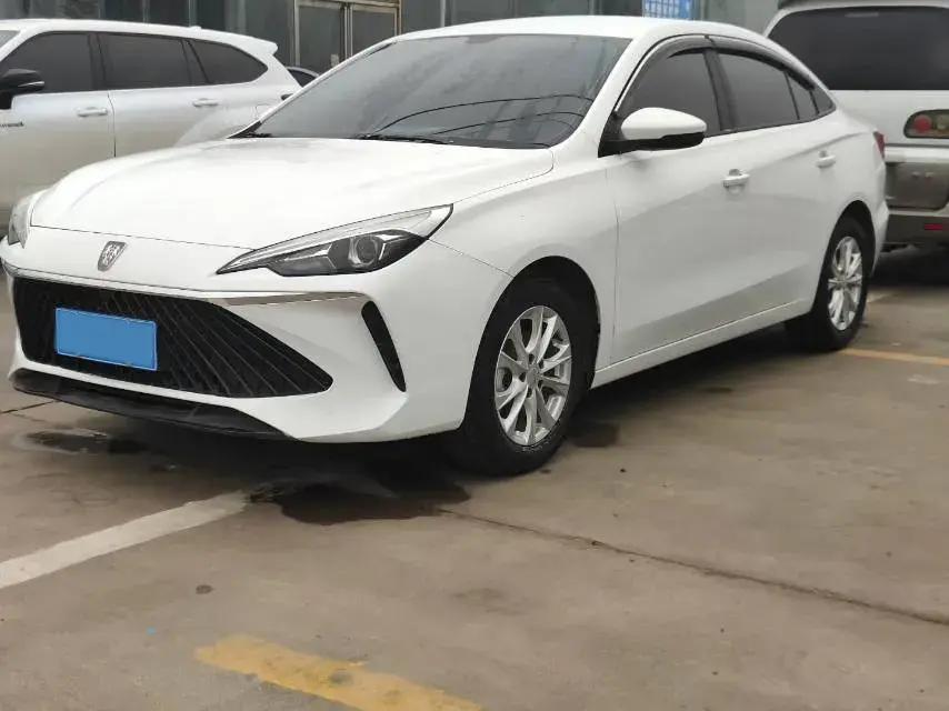 2023 Roewe i5 1.5L 129HP L4 5MT