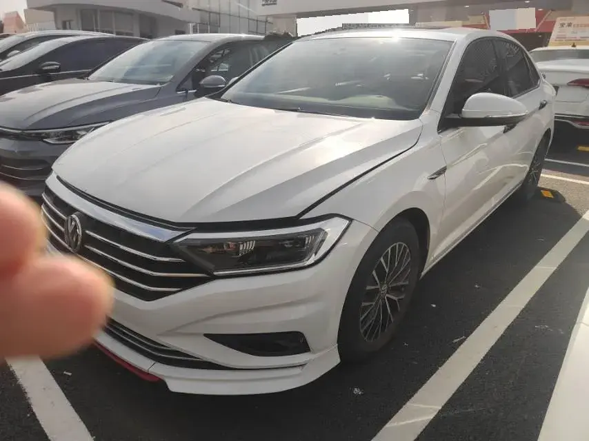 2020 Volkswagen Sagitar 1.4T 150HP L4 7DCT