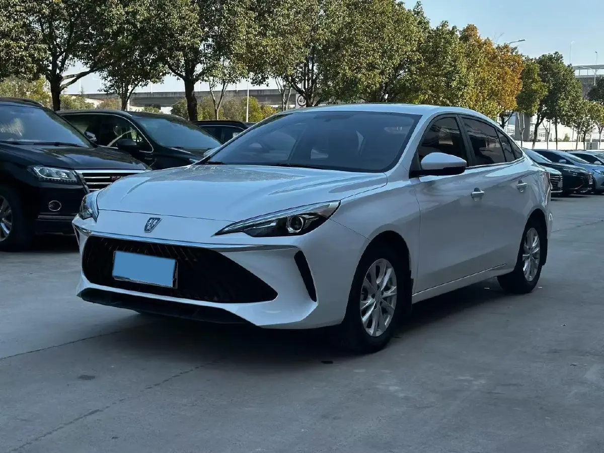 2024 Roewe i5 1.5L 129HP L4 CVT