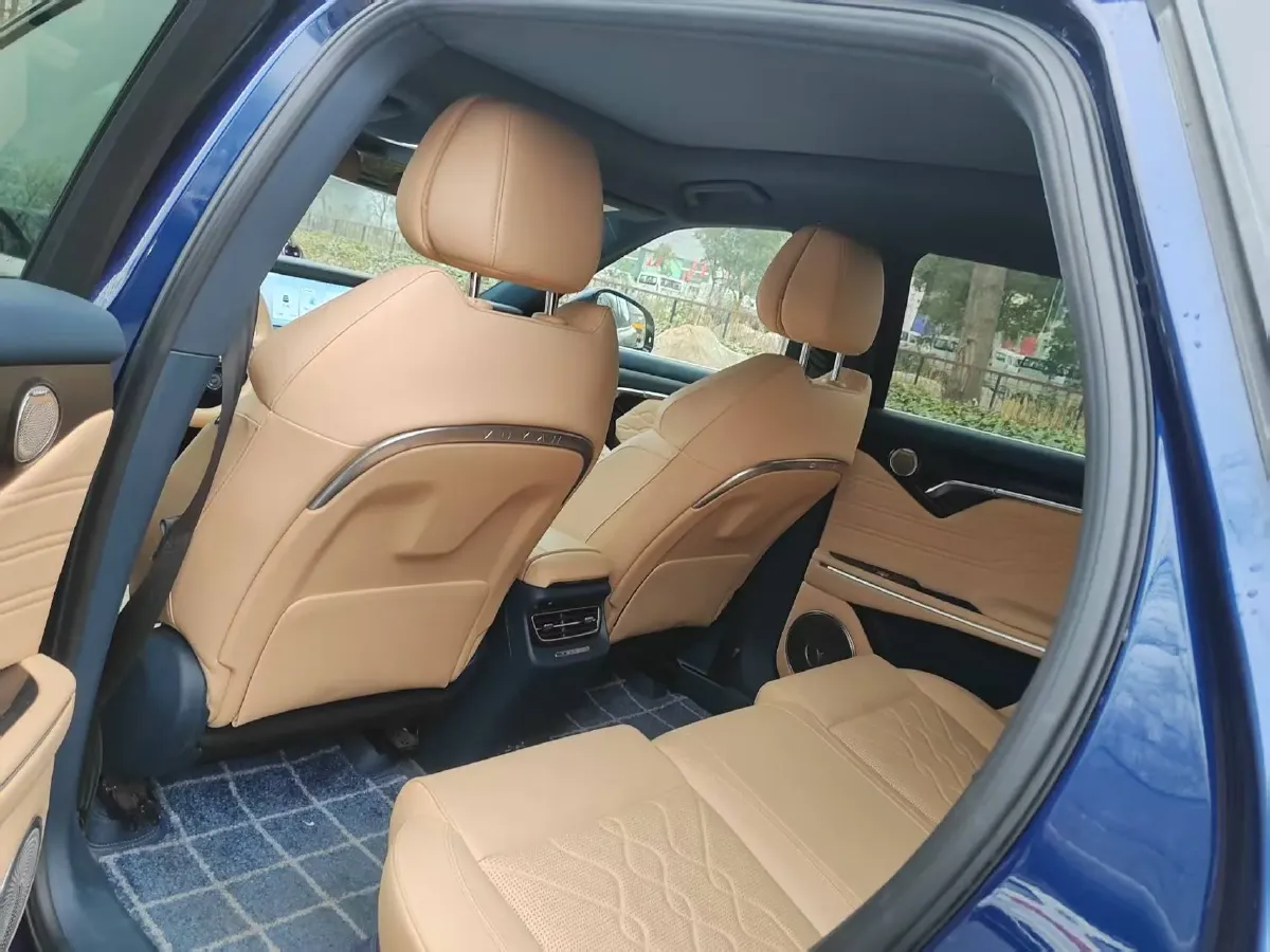 2023 Voyah FREE Range Extended 109HP REEV 39KWH,autocango,china used car exporter,china ev exporter,chinese used car exporter,chinese used ev exporter