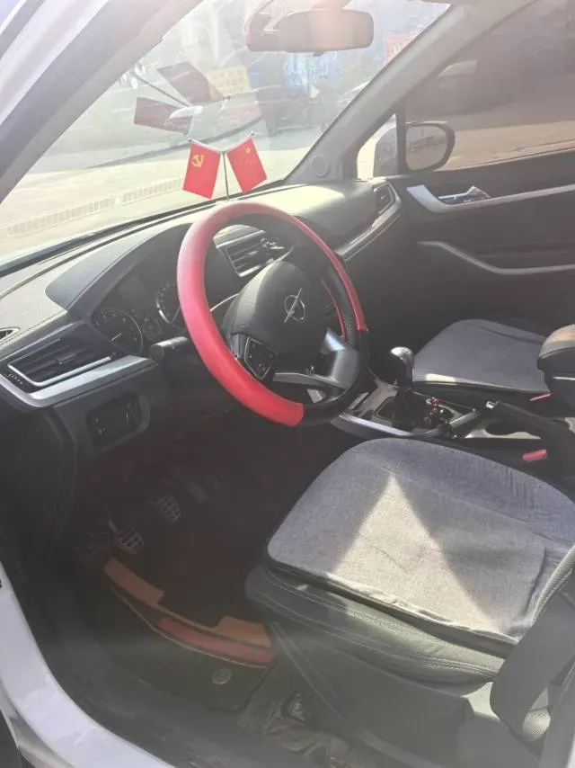 2017 HaiMa S5 Young Edition 1.6L 122HP L4 5MT,autocango,china used car exporter,china ev exporter,chinese used car exporter,chinese used ev exporter