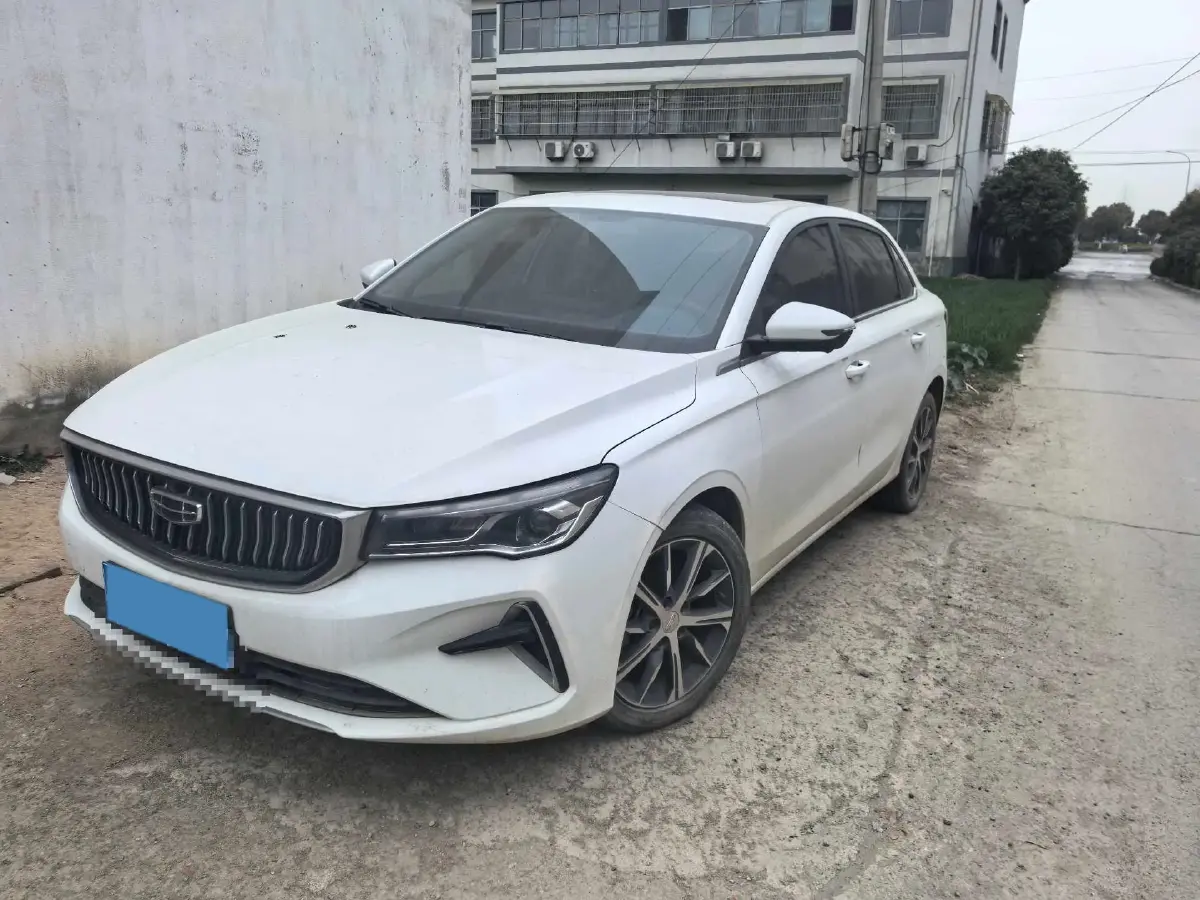 2022 Geely Emgrand 1.5L 114HP L4 CVT