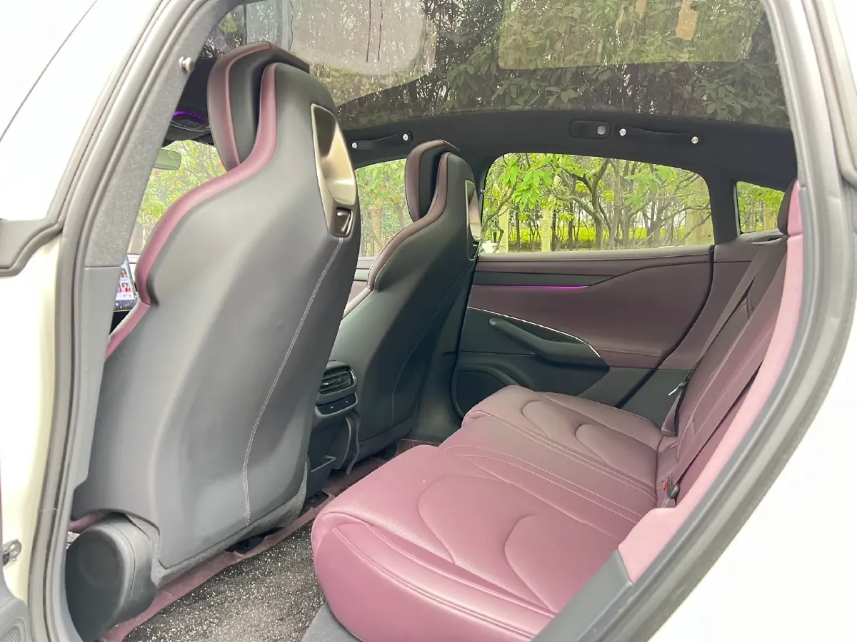 2024 MI SU7 BEV 73.6KWH,autocango,china used car exporter,china ev exporter,chinese used car exporter,chinese used ev exporter