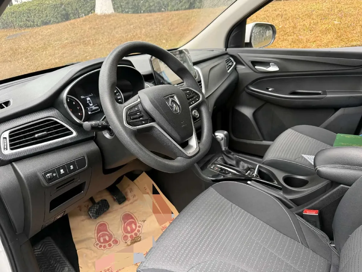 2019 BaoJun 730 1.5T 147HP L4 CVT,autocango,china used car exporter,china ev exporter,chinese used car exporter,chinese used ev exporter