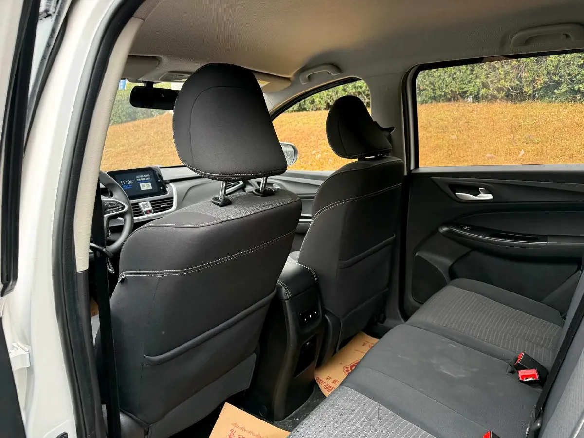 2019 BaoJun 730 1.5T 147HP L4 CVT,autocango,china used car exporter,china ev exporter,chinese used car exporter,chinese used ev exporter