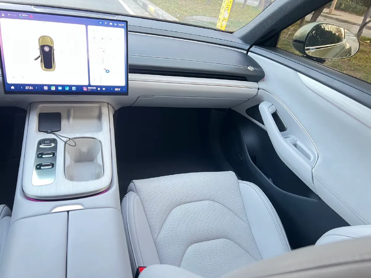 2024 MI SU7 BEV 73.6KWH,autocango,china used car exporter,china ev exporter,chinese used car exporter,chinese used ev exporter