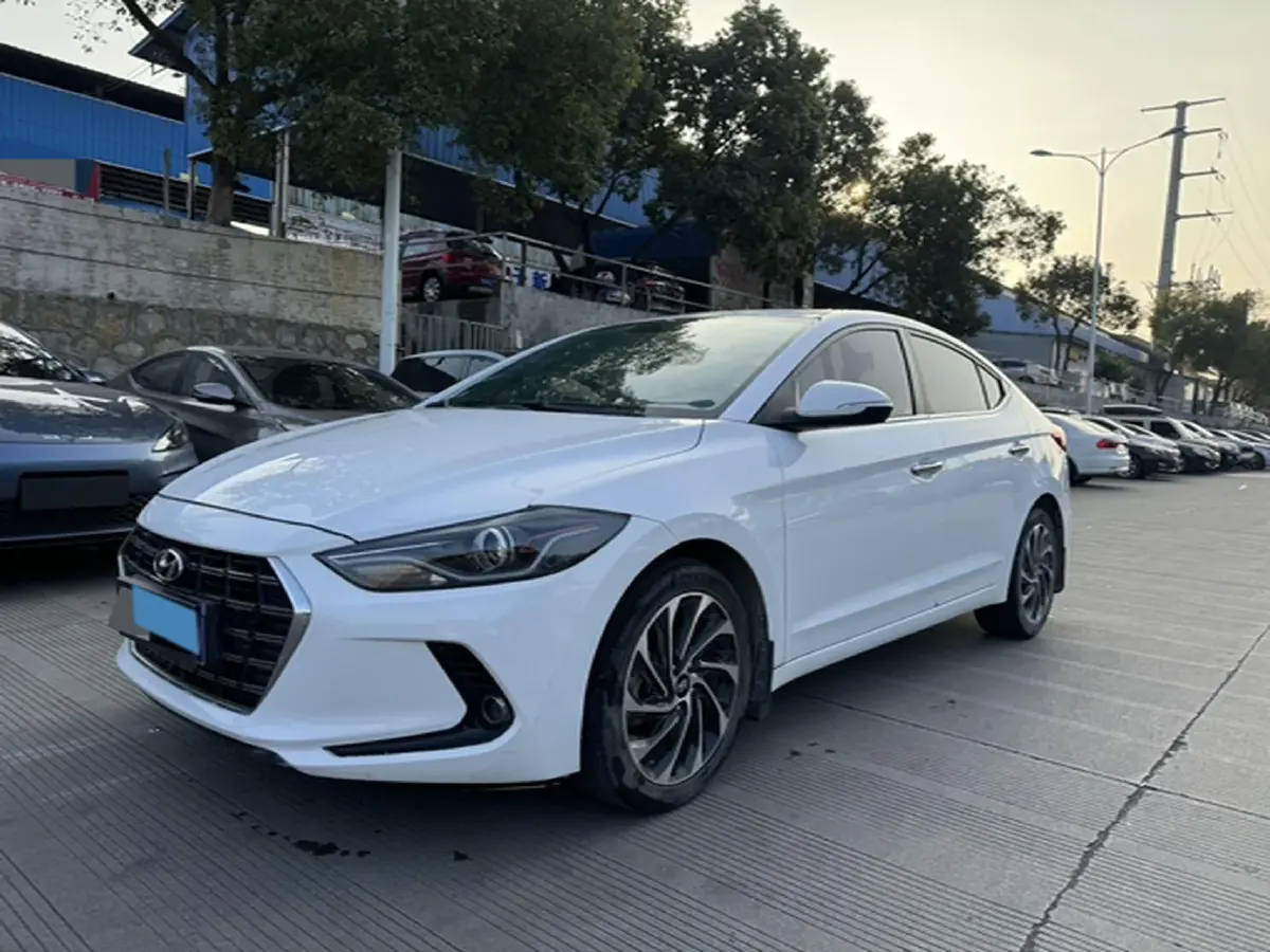 2019 Hyundai Elantra 1.4T 130HP L4 7DCT