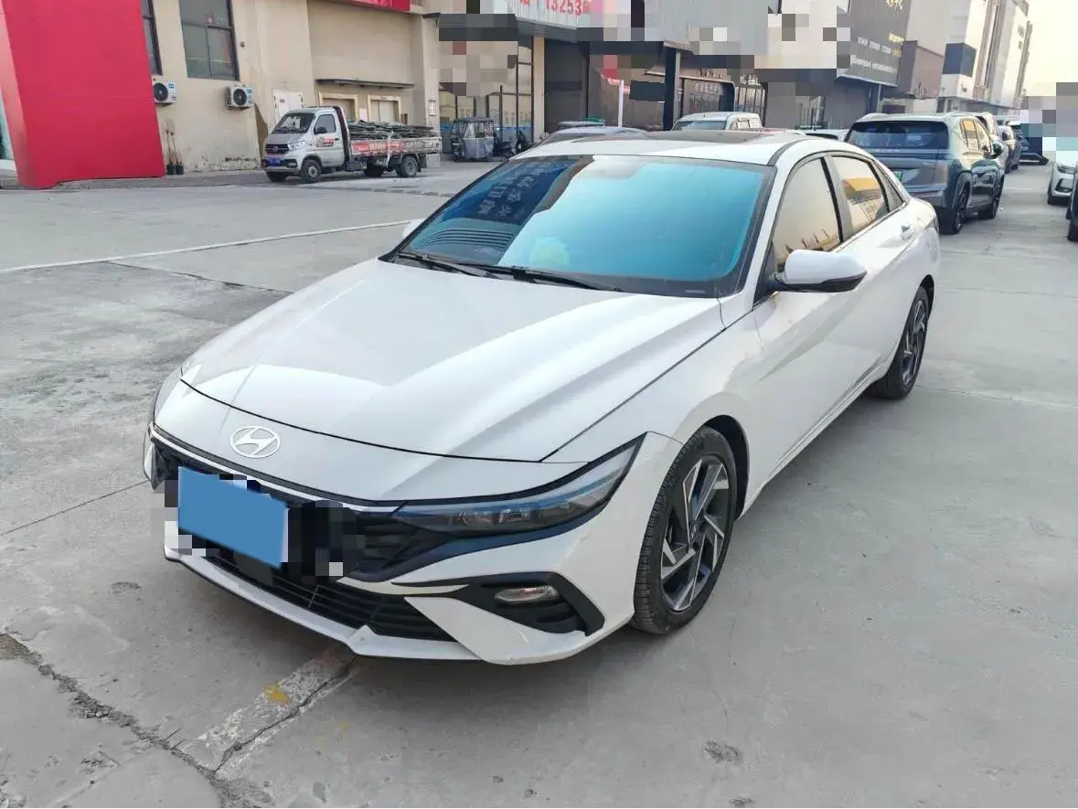 2023 Hyundai Elantra 1.5L 115HP L4 CVT