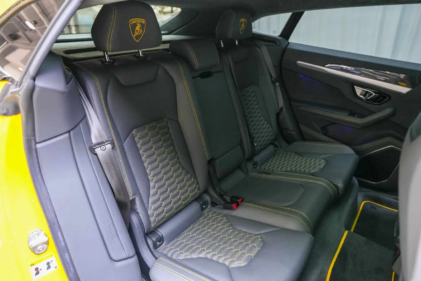 2021 Lamborghini Urus 4.0T 641HP V8 8AT,autocango,china used car exporter,china ev exporter,chinese used car exporter,chinese used ev exporter