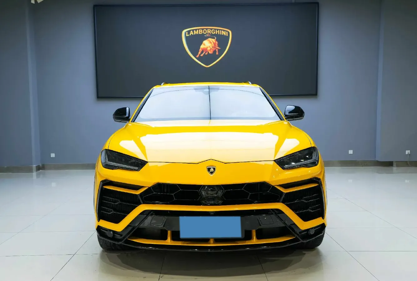 2021 Lamborghini Urus 4.0T 641HP V8 8AT,autocango,china used car exporter,china ev exporter,chinese used car exporter,chinese used ev exporter