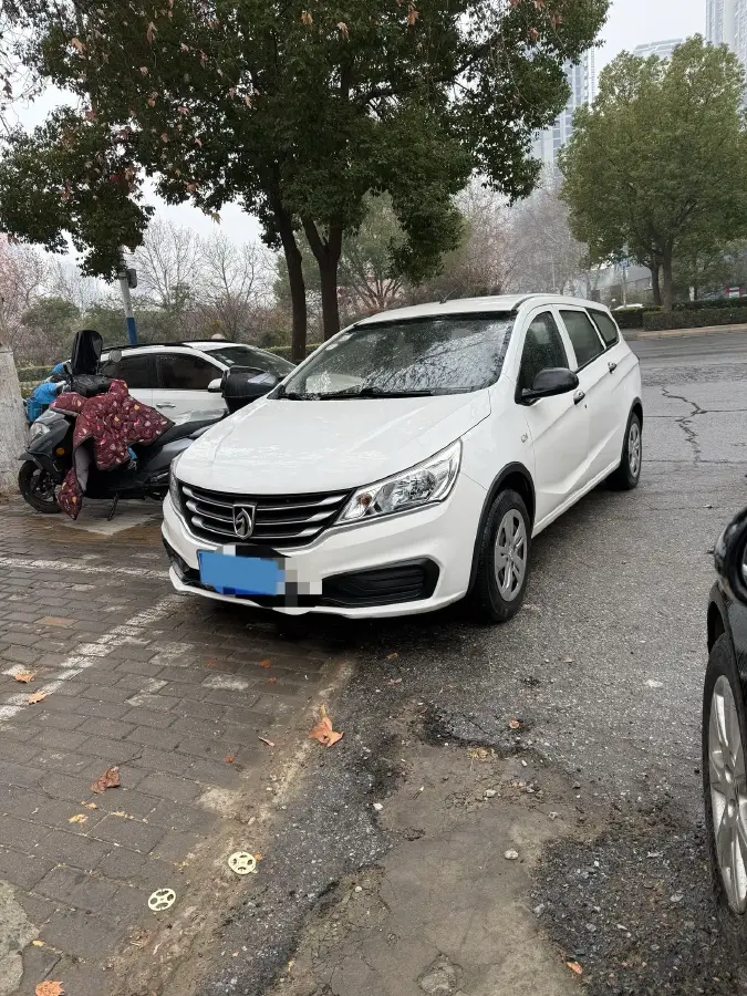 2017 BaoJun 310W 1.2L 82HP L4 6MT