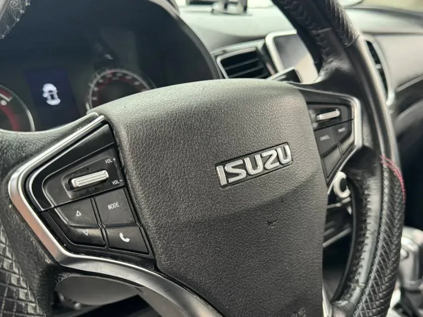 2019 Isuzu LingTuo 2.5T 129HP L4 6AT,autocango,china used car exporter,china ev exporter,chinese used car exporter,chinese used ev exporter