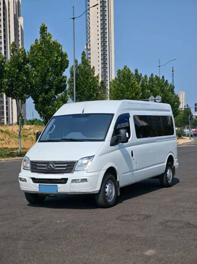 2021 MAXUS XinTu V80 2.0T 139HP L4 6MT
