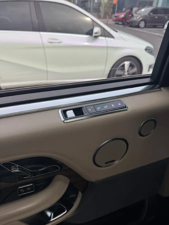 2019 Land Rover Range Rover 3.0T 381HP V6 8AT,autocango,china used car exporter,china ev exporter,chinese used car exporter,chinese used ev exporter