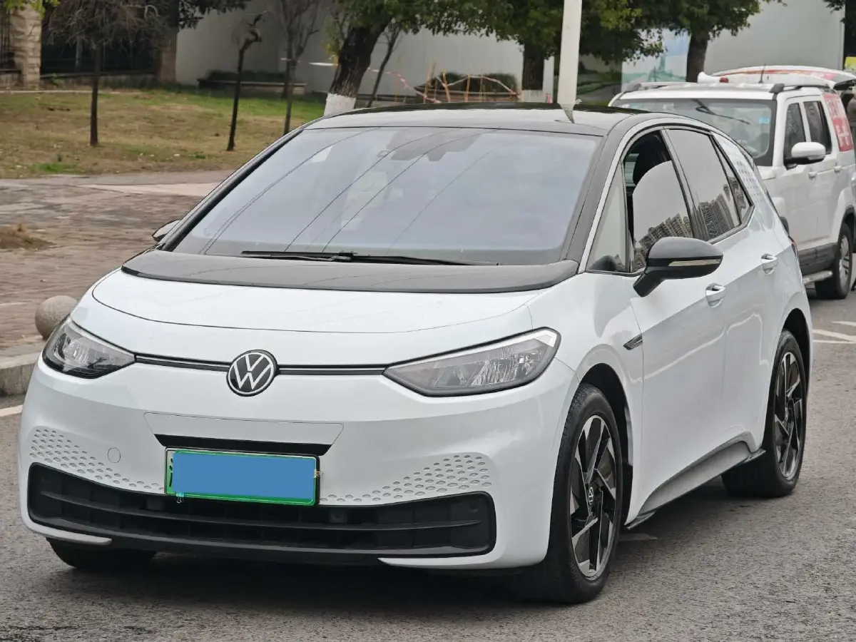 2023 Volkswagen ID.3 BEV 52.8KWH