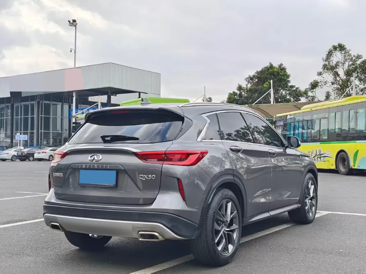 2020 Infiniti QX50 2.0T 245HP L4 CVT,autocango,china used car exporter,china ev exporter,chinese used car exporter,chinese used ev exporter