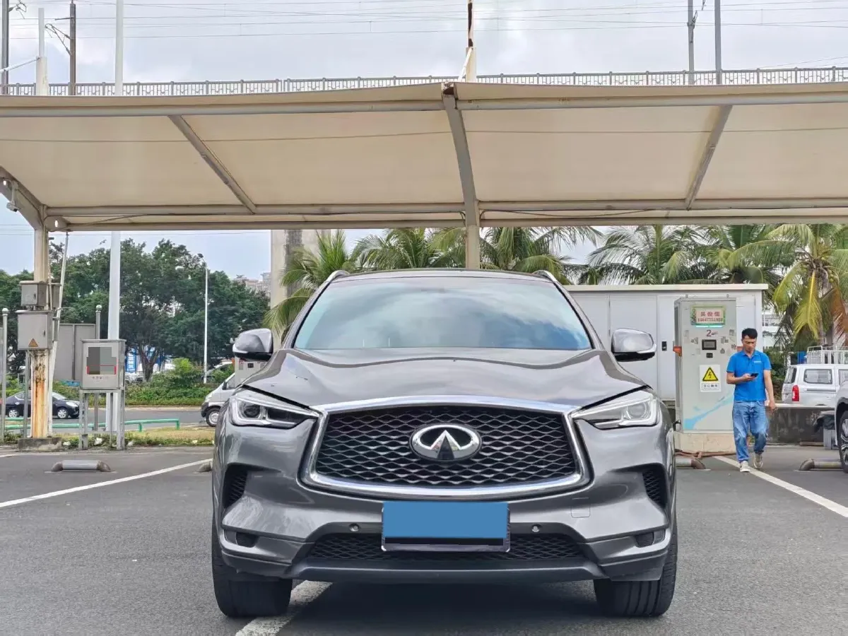 2020 Infiniti QX50 2.0T 245HP L4 CVT,autocango,china used car exporter,china ev exporter,chinese used car exporter,chinese used ev exporter