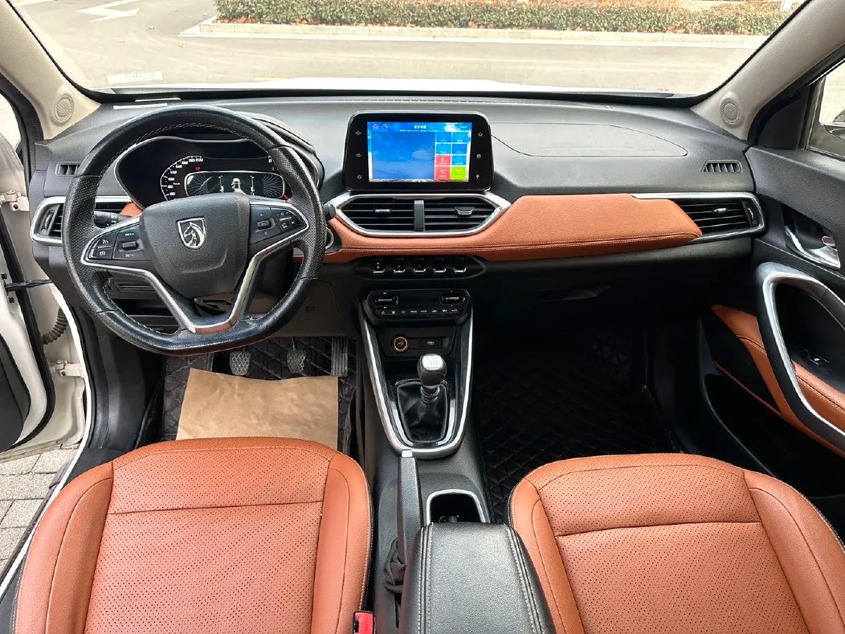 2017 HaiMa S5 Young Edition 1.6L 122HP L4 5MT,autocango,china used car exporter,china ev exporter,chinese used car exporter,chinese used ev exporter